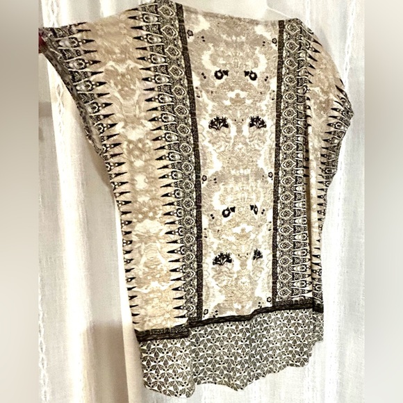 Lucky Brand tie front blouse. Sz M - Picture 4 of 5